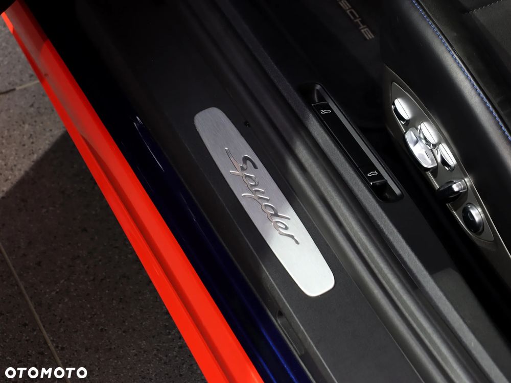 Porsche 718 Spyder - 27