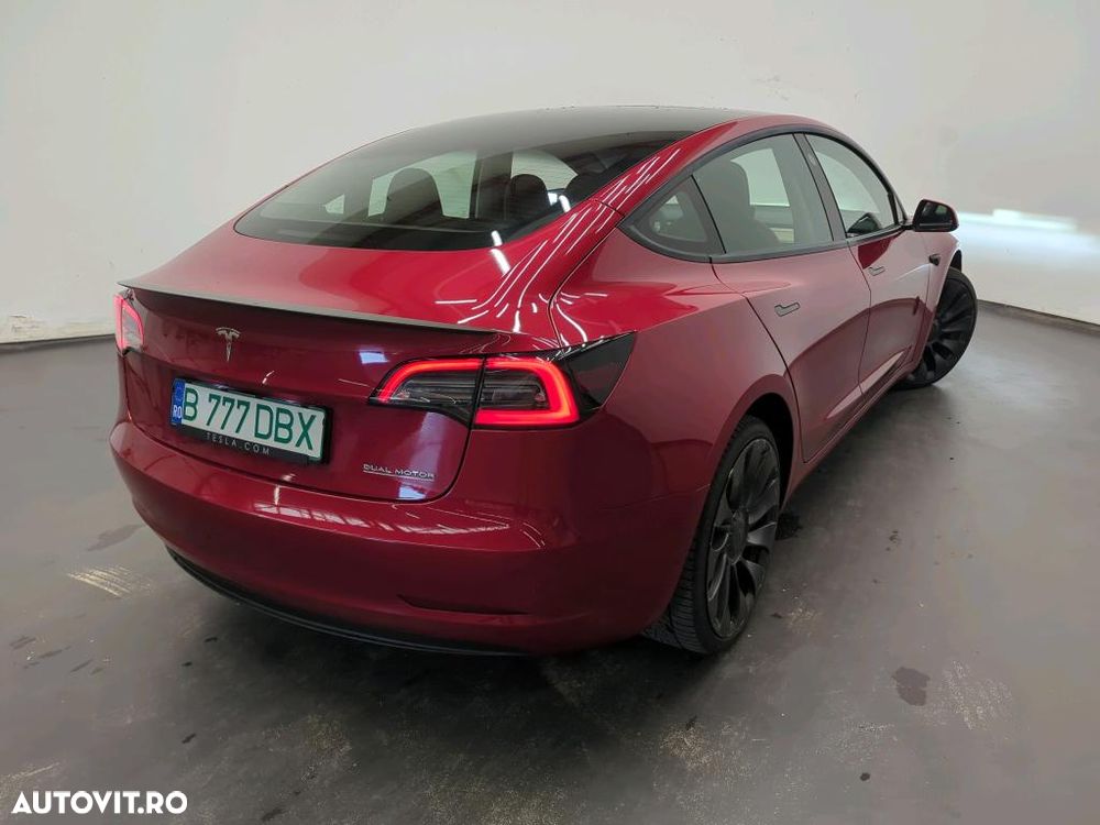 Tesla Model 3 - 10