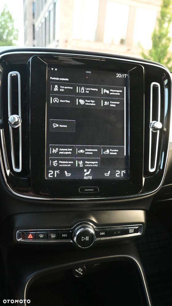 Volvo XC 40 D4 AWD Momentum (Intro Edition) - 37