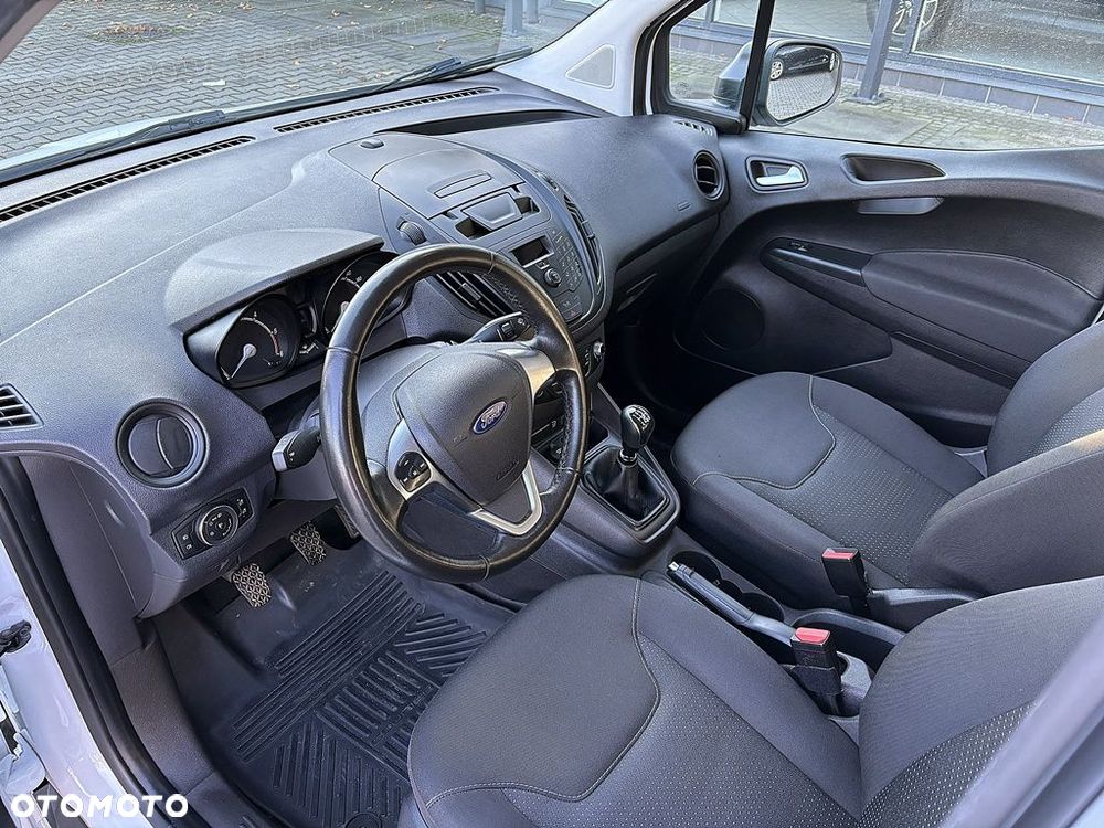 Ford transit-courier - 9