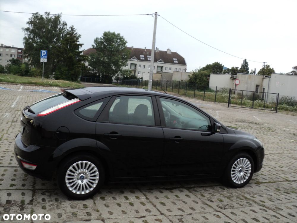 Ford Focus 1.6 Trend - 8