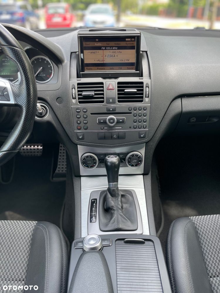 Mercedes-Benz Klasa C 63 AMG - 30
