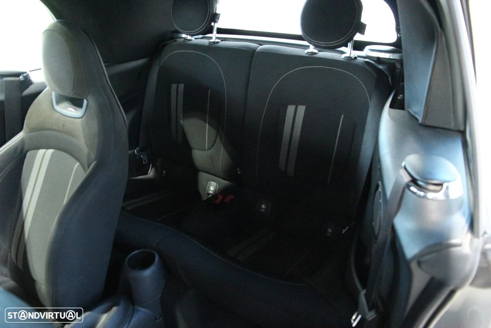 MINI Cabrio Cooper JCW - 29