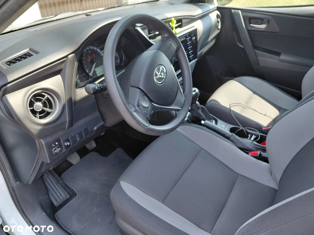 Toyota Auris 1.33 VVT-i Active - 5