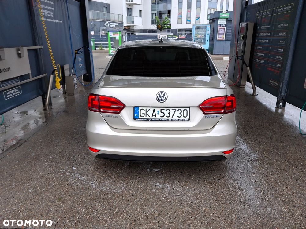 Volkswagen Jetta Hybrid - 3