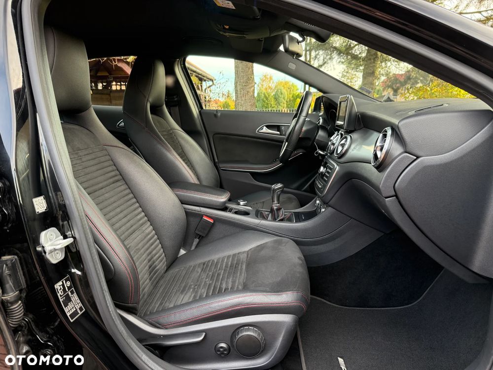 Mercedes-Benz GLA 200 AMG Line - 20