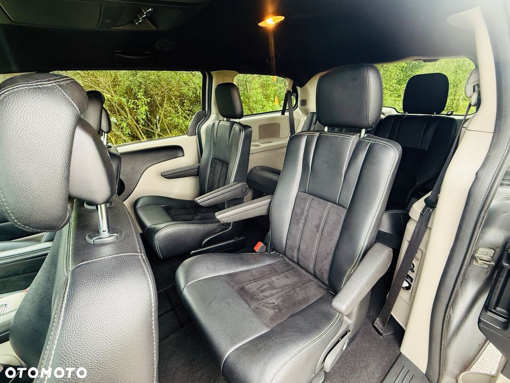 Dodge Grand Caravan 3.6 R/T - 6