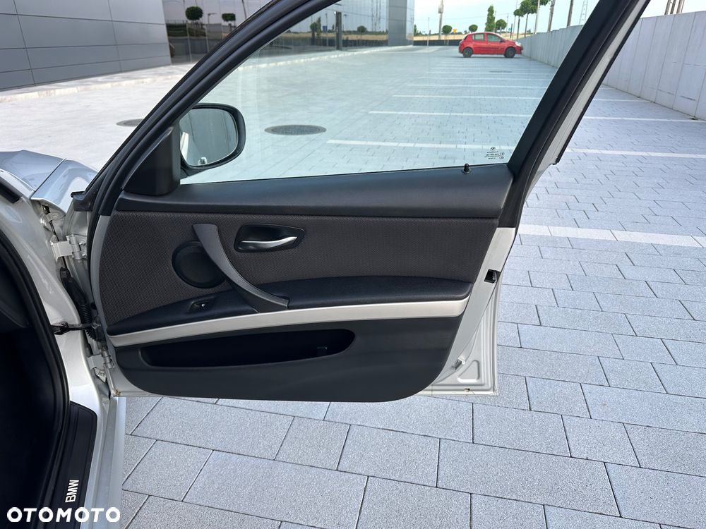 BMW Seria 3 - 15
