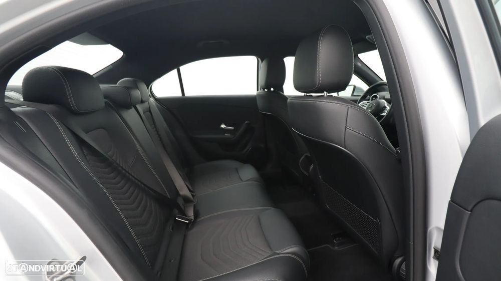 Mercedes-Benz A 180 Limousine d Style Plus Aut. - 24