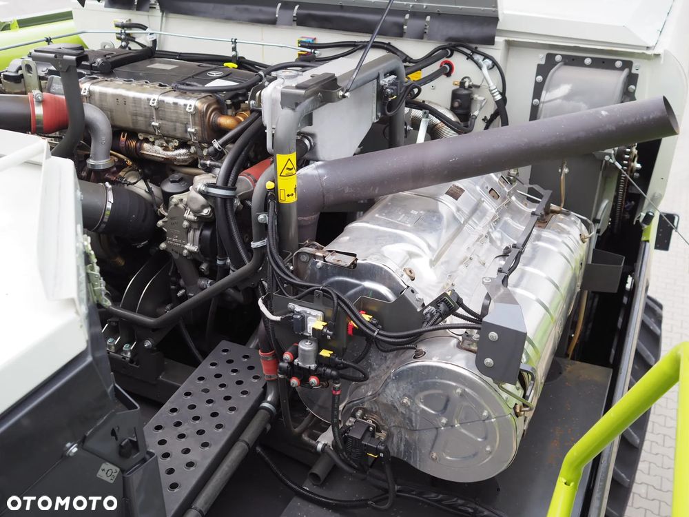 Claas Lexion 5300 + V680 - 10