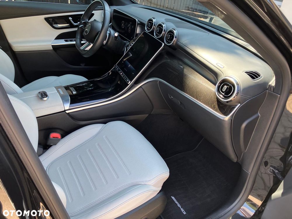 Mercedes-Benz GLC 300 4Matic 9G-TRONIC AMG Line - 9
