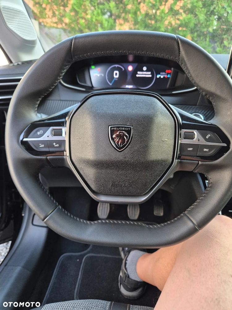 Peugeot 208 TURBO 100 Allure - 25