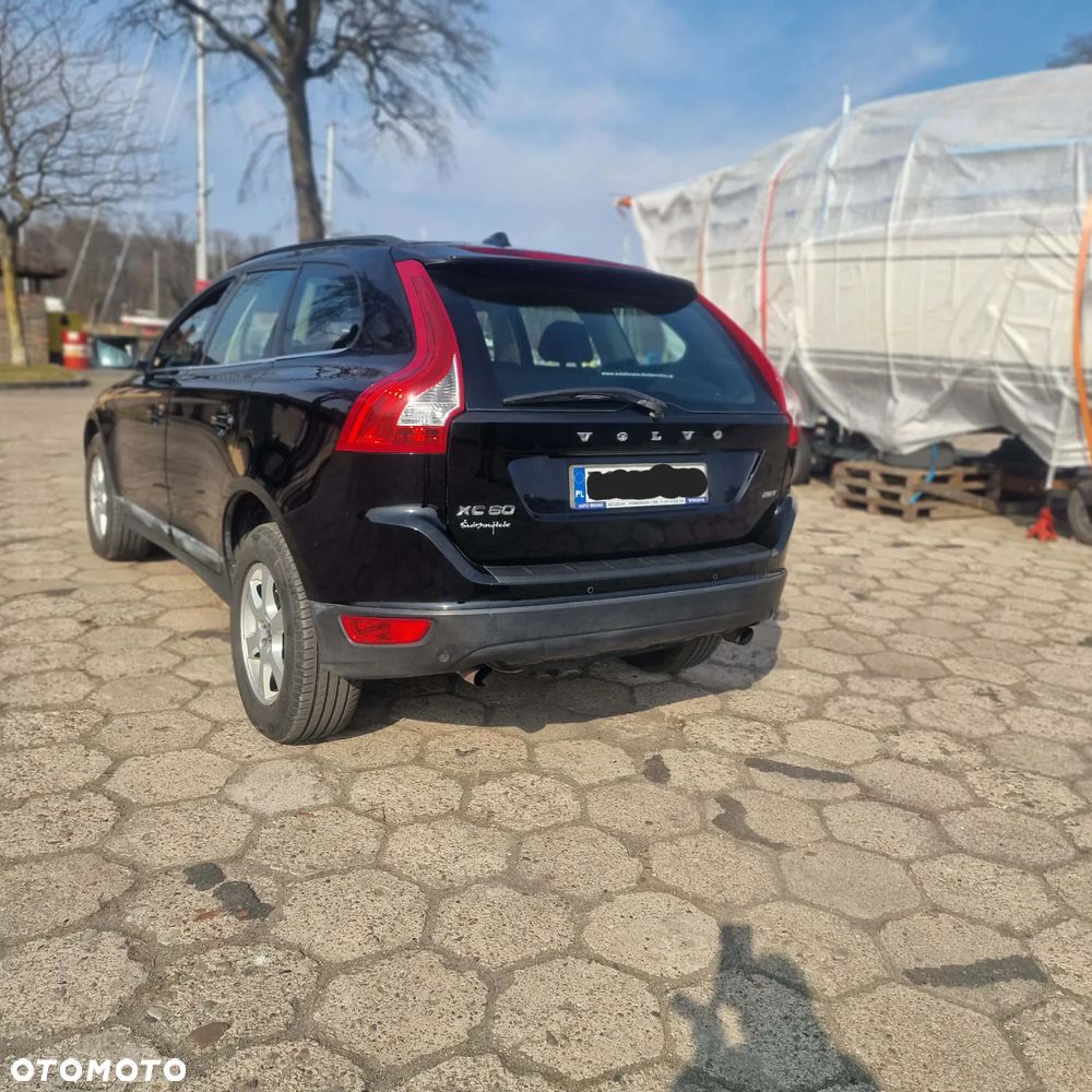 Volvo XC 60 2.0T Momentum - 5