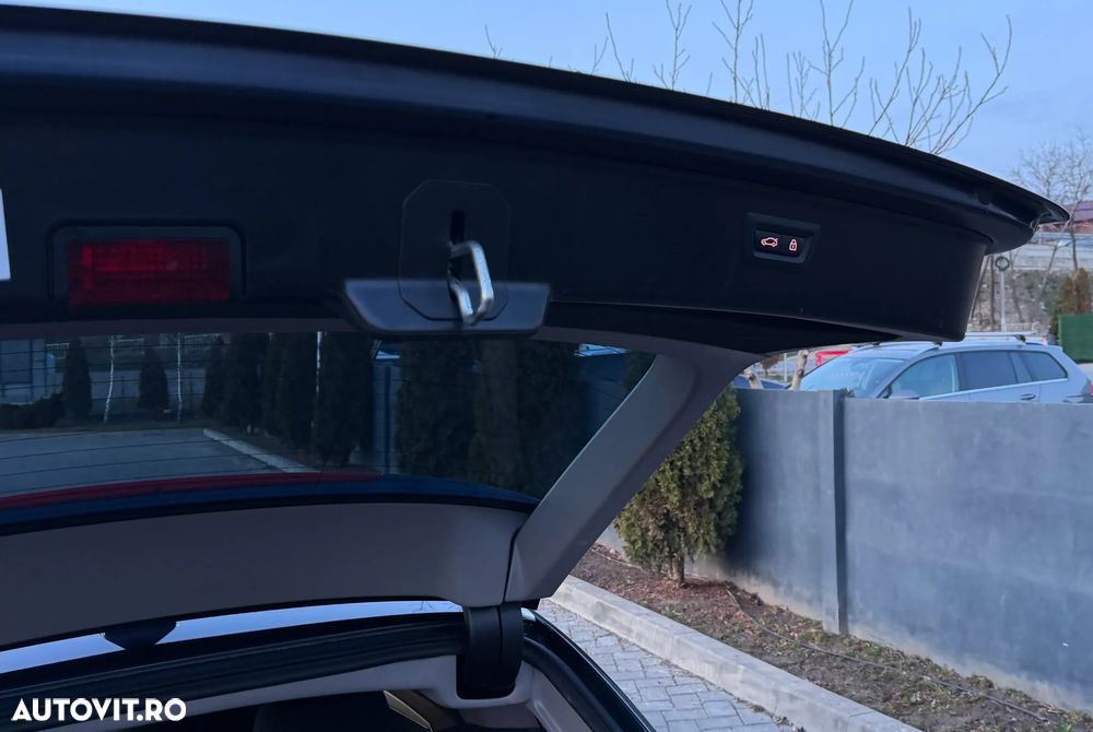 BMW Seria 5 520d Aut. - 24