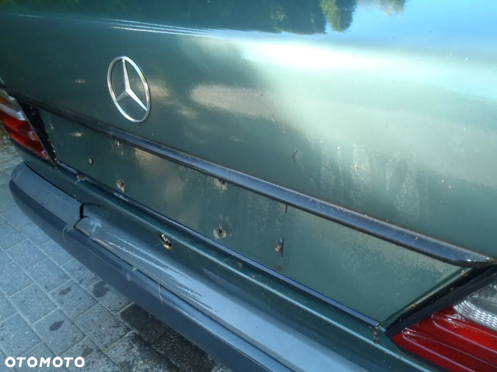 błotnik drzwi klapa tył mercedes w 124 w124  b ładne jak na ten rok 1988 duzo do nich - 20