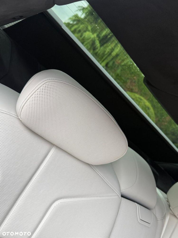 BMW Seria 7 - 24
