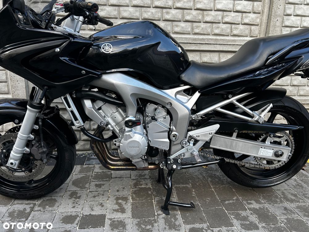 Yamaha FZS - 14