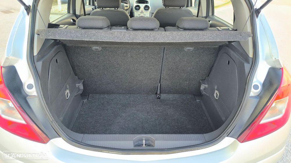 Opel Corsa 1.2 Cosmo - 45