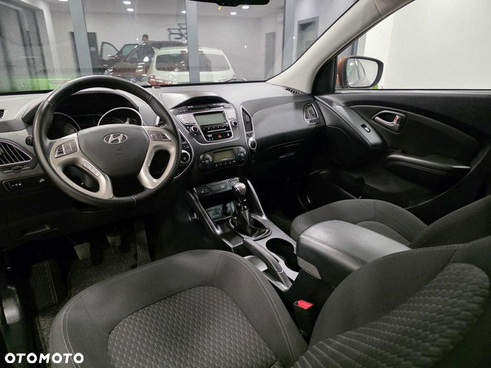 Hyundai ix35 1.6 2WD Fifa World Cup Edition - 16