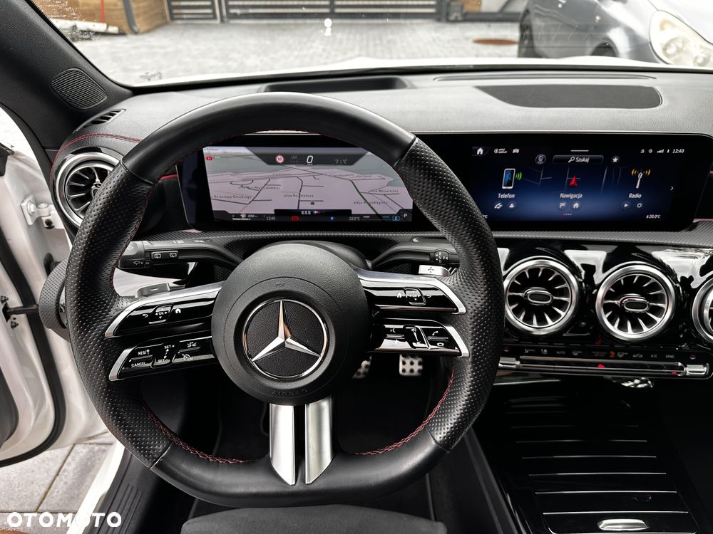 Mercedes-Benz CLA - 23