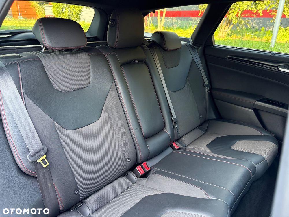 Ford Mondeo 2.0 TDCi STart-Stopp ST-Line - 31