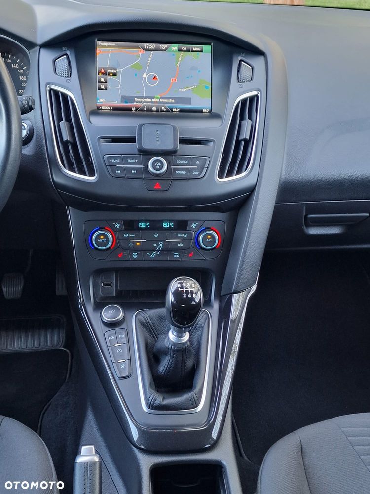 Ford Focus SW 2.0 TDCi Titanium ASS - 22