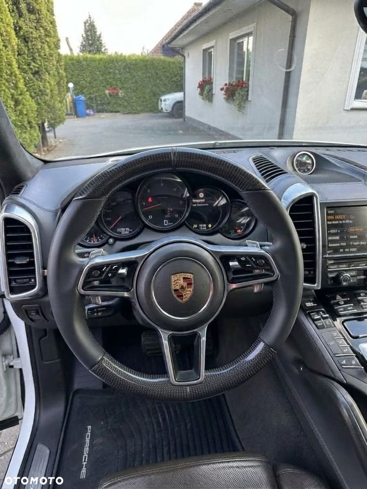 Porsche Cayenne Diesel Platinum Edition - 16