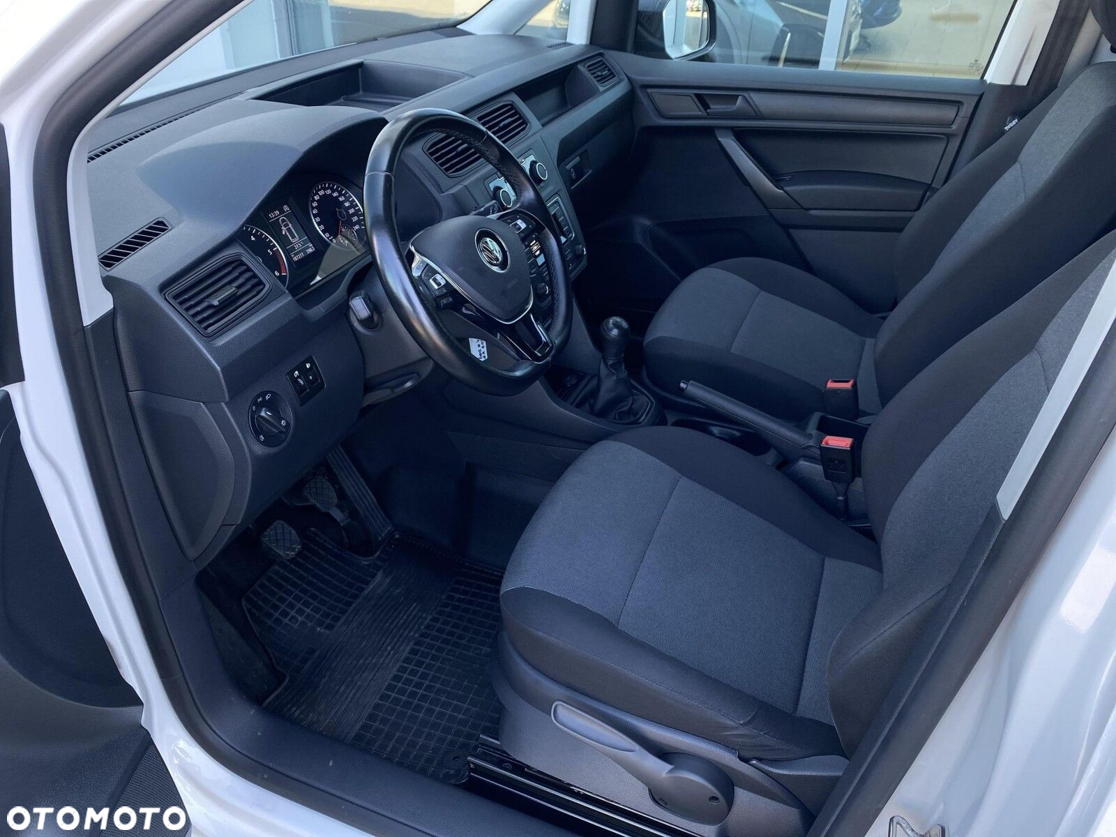 Volkswagen Caddy - 9