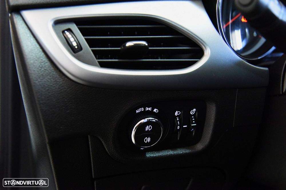 Opel Astra Sports Tourer 1.5 D Business Edition S/S - 8