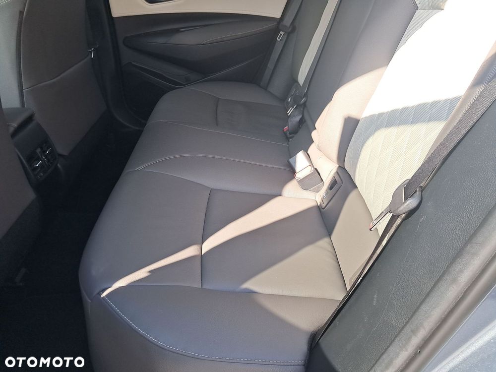 Toyota Corolla 1.6 Executive MS - 25