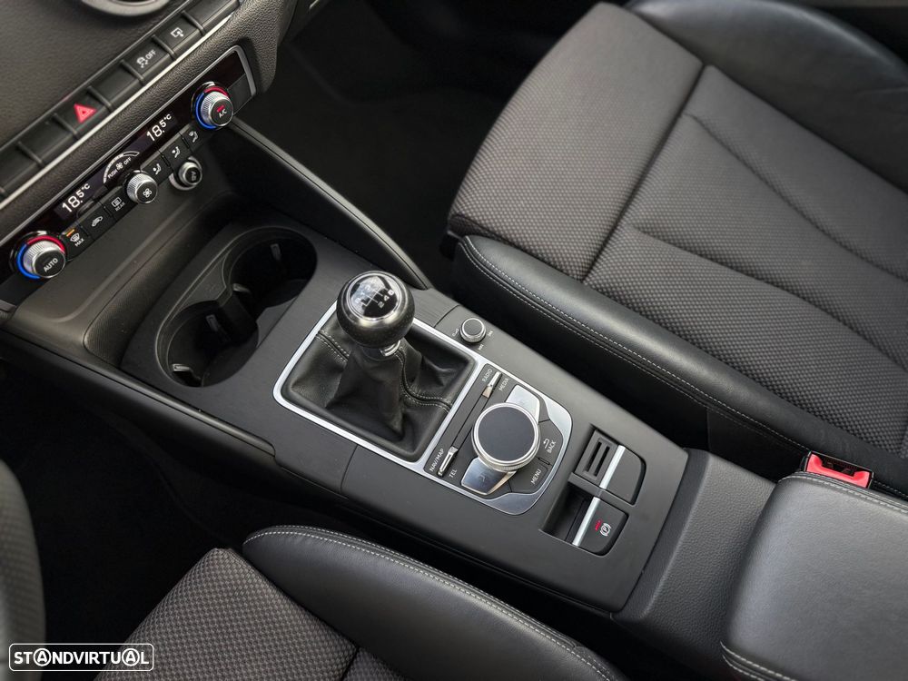 Audi A3 Limousine 1.6 TDI S-line - 47