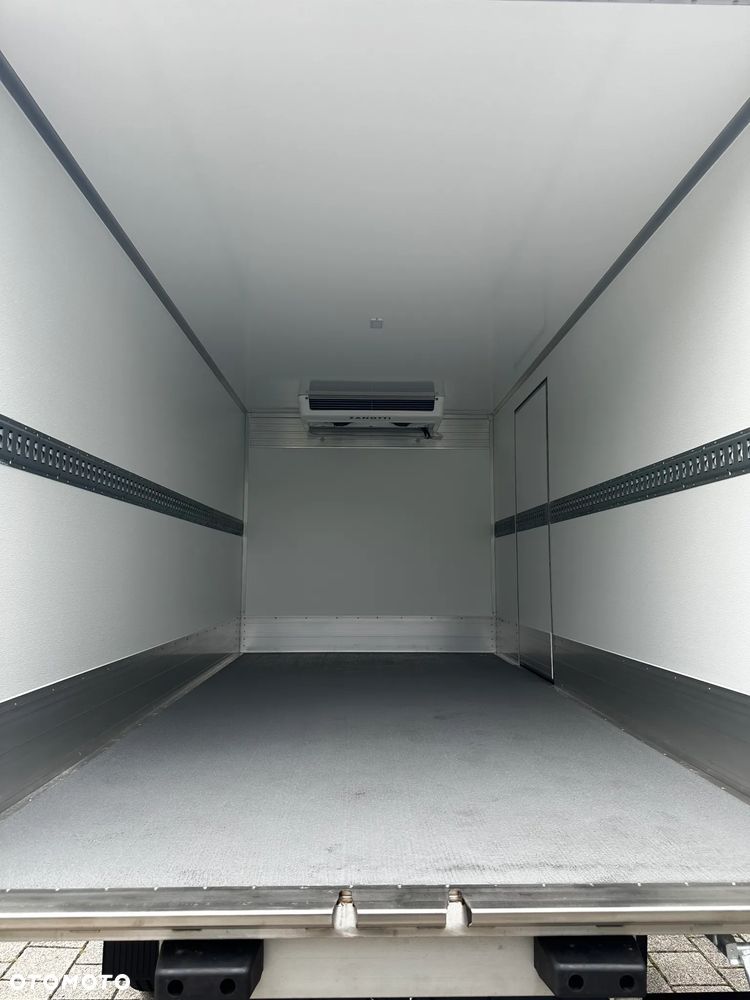 Mercedes-Benz Sprinter - 35