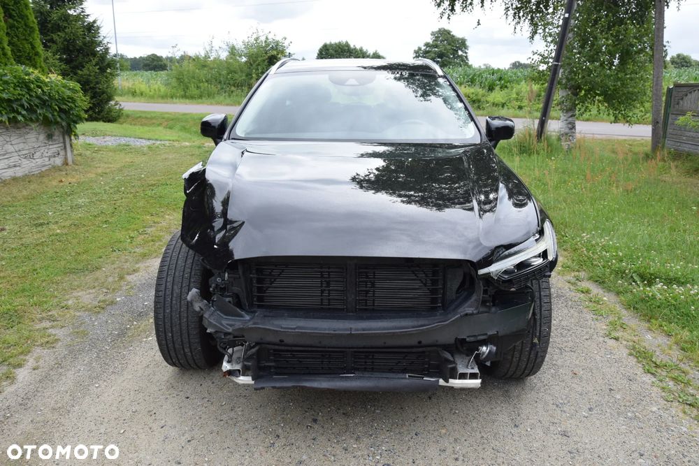 Volvo XC 60 B4 D AWD Geartronic Momentum Pro - 3