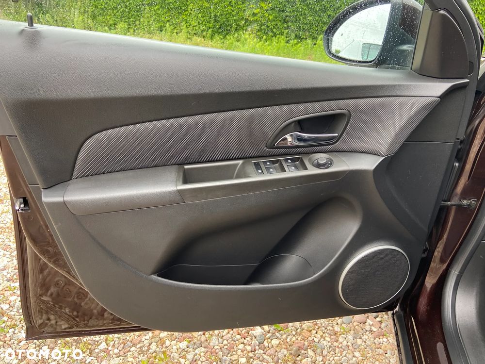 Chevrolet Cruze - 27