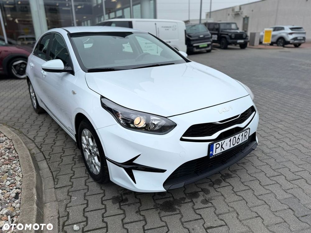 Kia Ceed 1.5 T-GDI M - 8