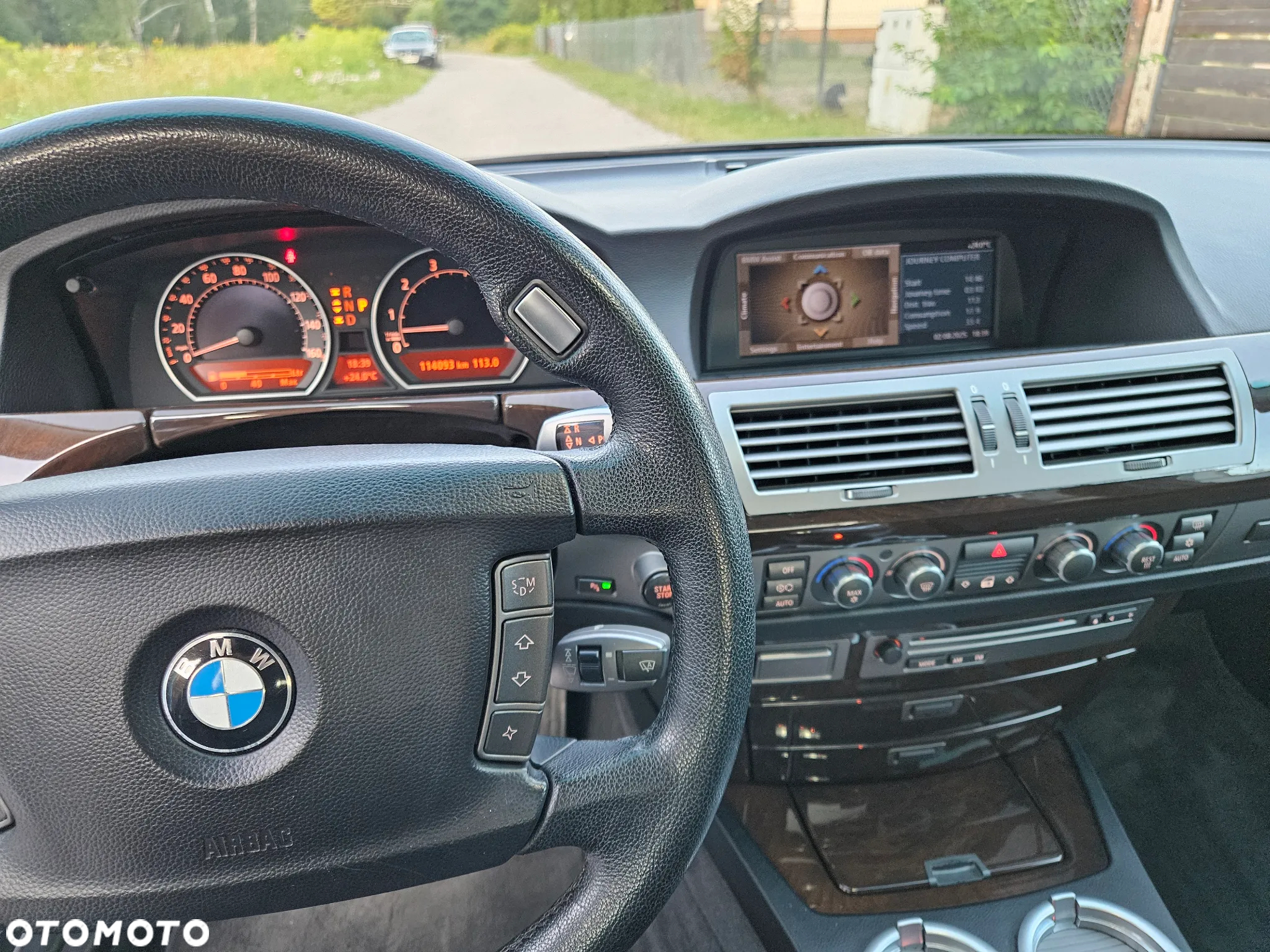 BMW Seria 7 750Li - 11