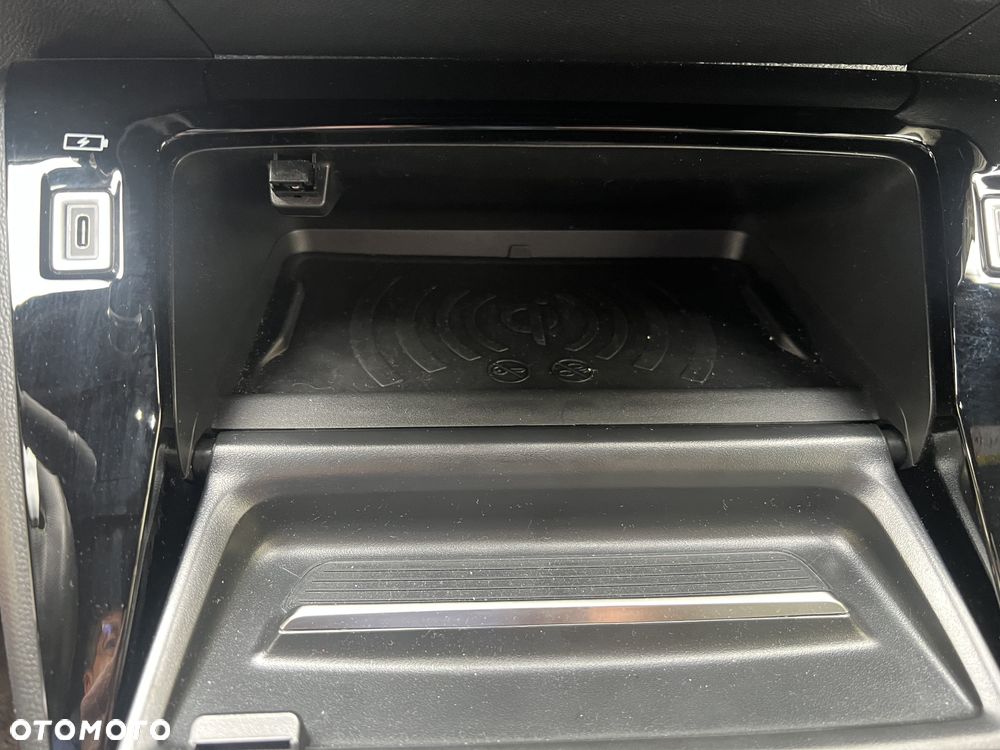 Peugeot 2008 BlueHDi 130 GT S&S EAT8 - 17