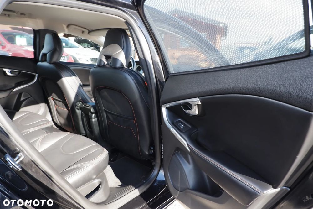 Volvo V40 D2 Powershift Ocean Race - 11