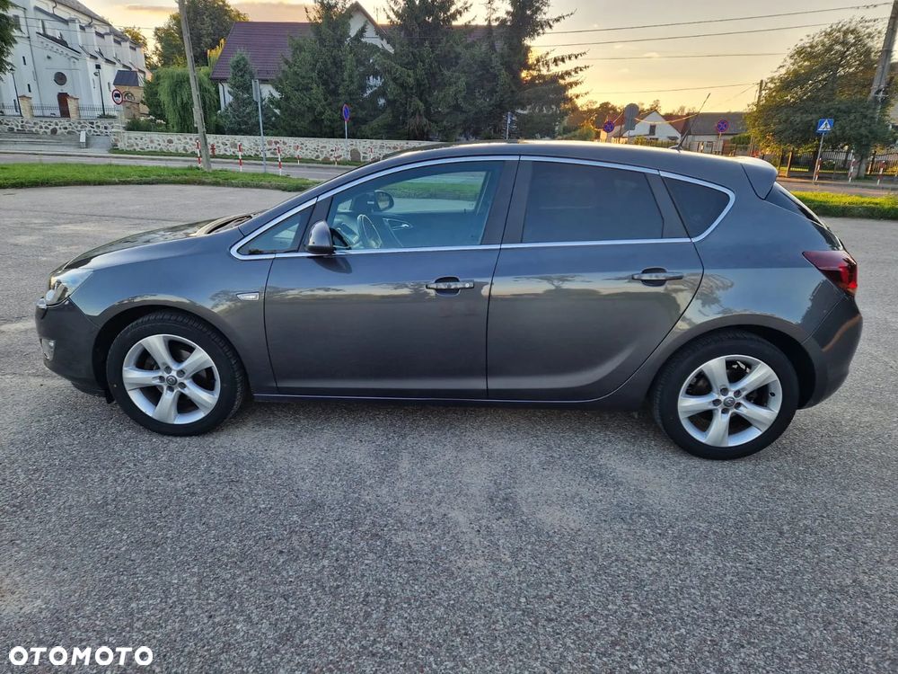 Opel Astra 1.4 T Enjoy - 2