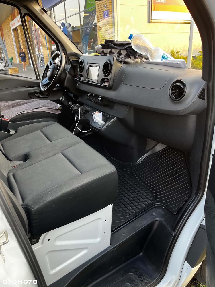Mercedes-Benz Sprinter - 7
