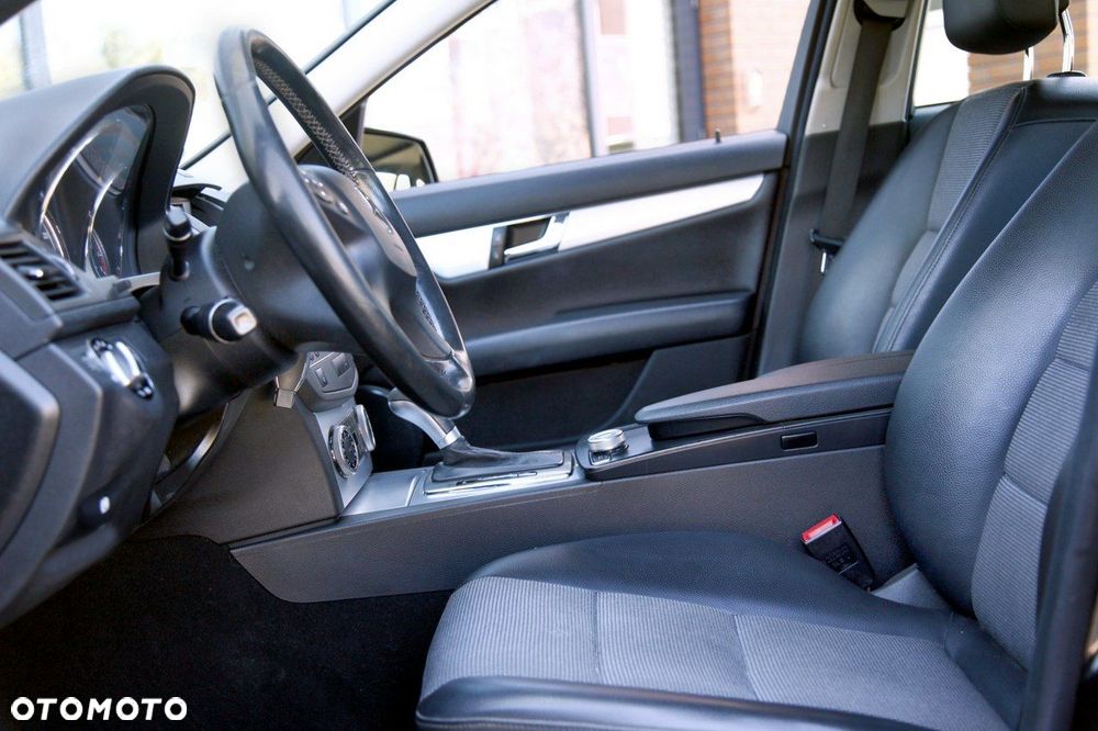 Mercedes-Benz Klasa C 200 7G-TRONIC Avantgarde Edition - 15