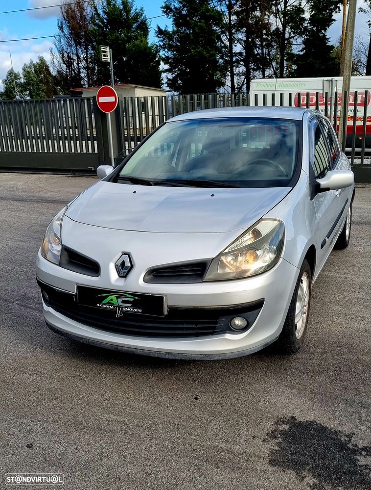 Renault Clio - 1