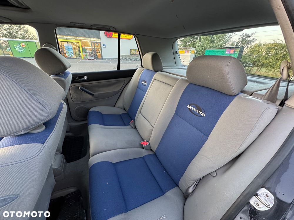 Volkswagen Golf - 11