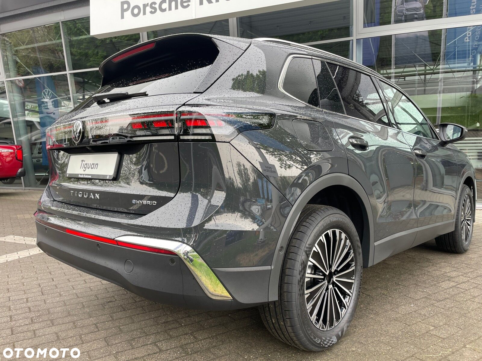 Volkswagen Tiguan - 8