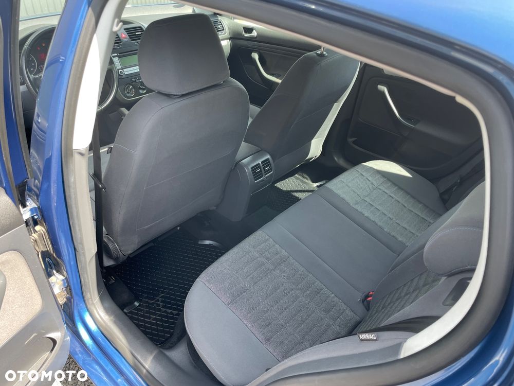 Volkswagen Golf 1.6 Tour - 11