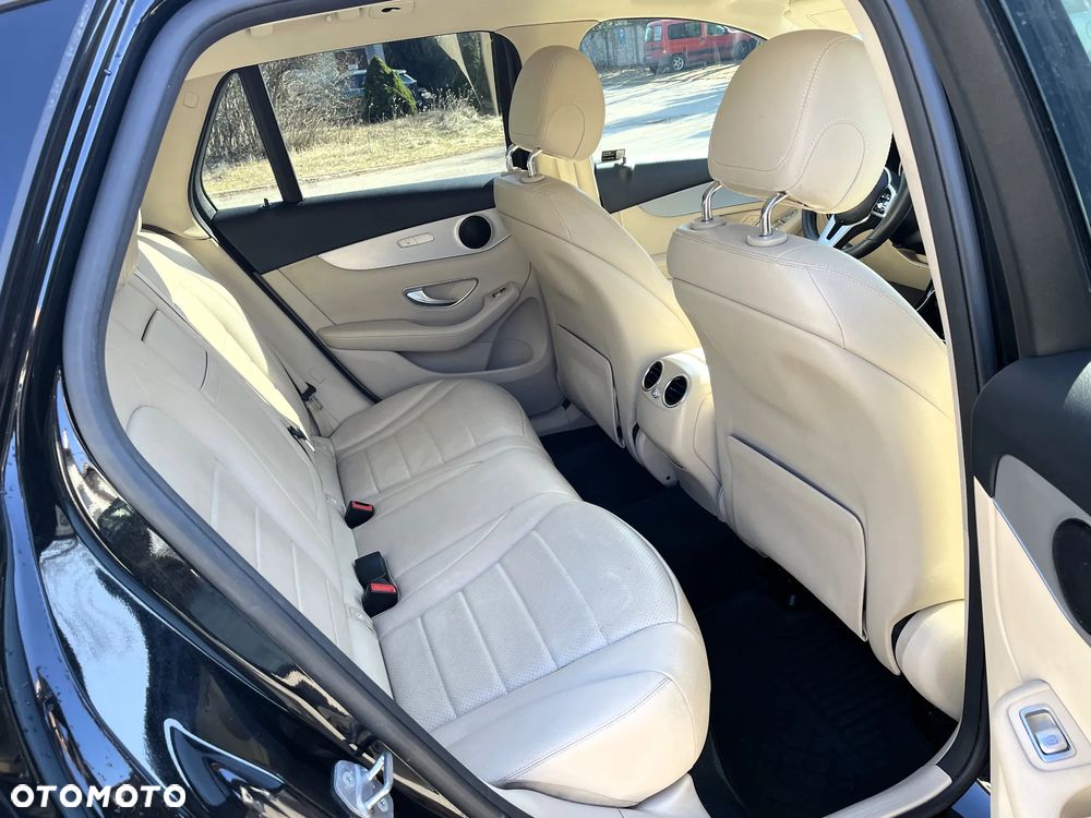 Mercedes-Benz GLC 220 d - 33