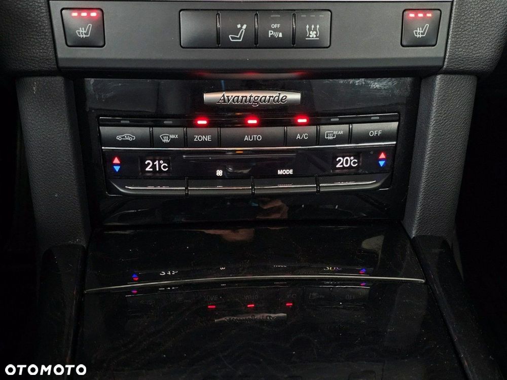 Mercedes-Benz Klasa E - 22