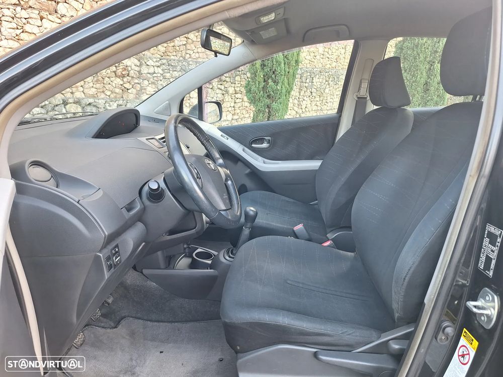 Toyota Yaris 1.0 VVT-i Sol High Pack - 12