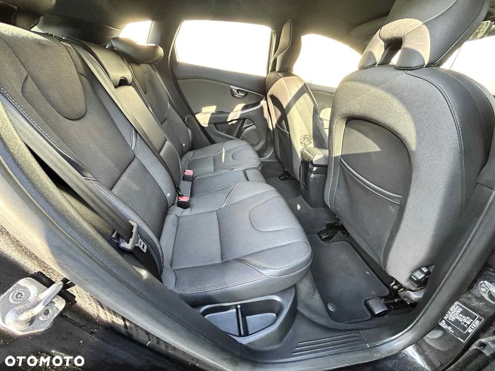 Volvo V40 Cross Country T3 Drive-E Momentum - 20