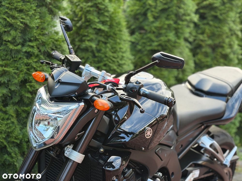 Yamaha FZ - 18